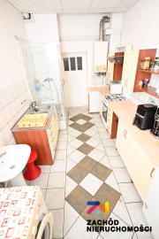 Całe piętro w kamienicy w centrum miasta